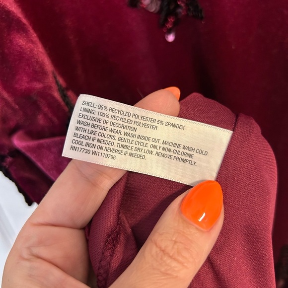 NWT Girls' Velvet Star Dress - Burgundy - Picture 7 of 9